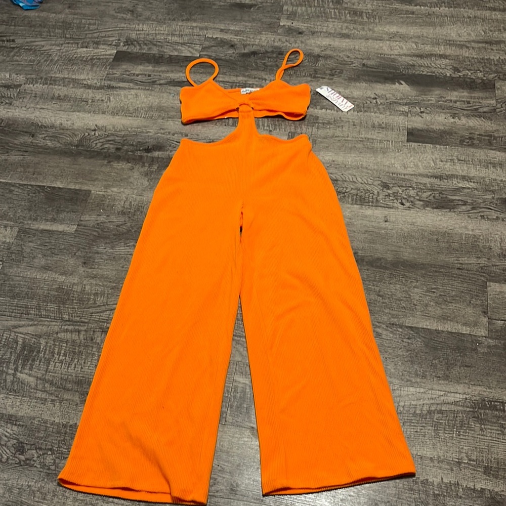 Cute and Sexy Orange 🍊 Jumpsuit